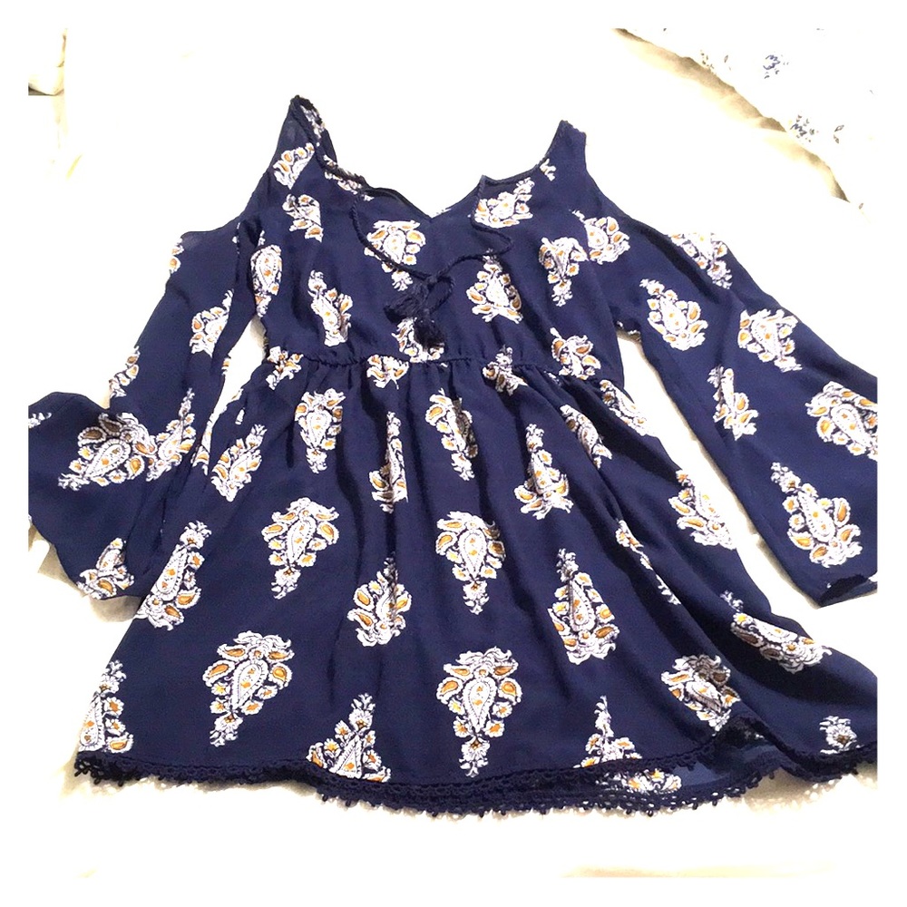 Long wide sleeved boho chic dress